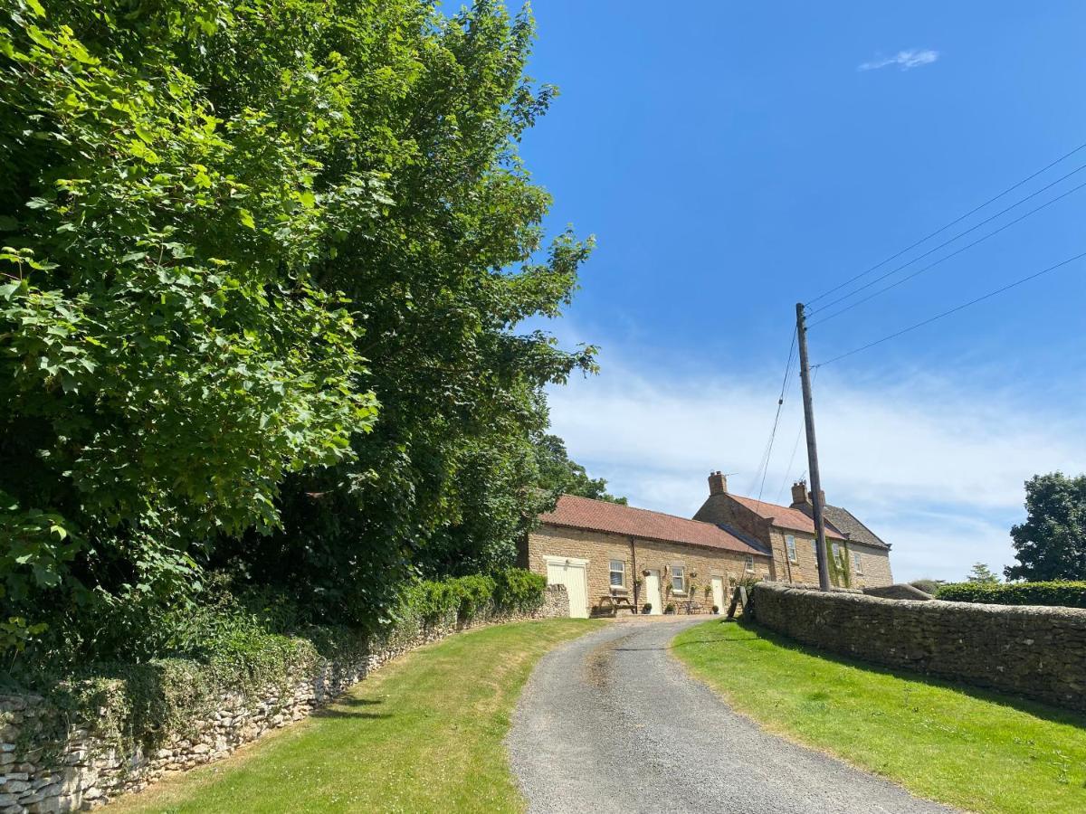 Old Orchard Cottage, Wykeham Скарбъро Екстериор снимка